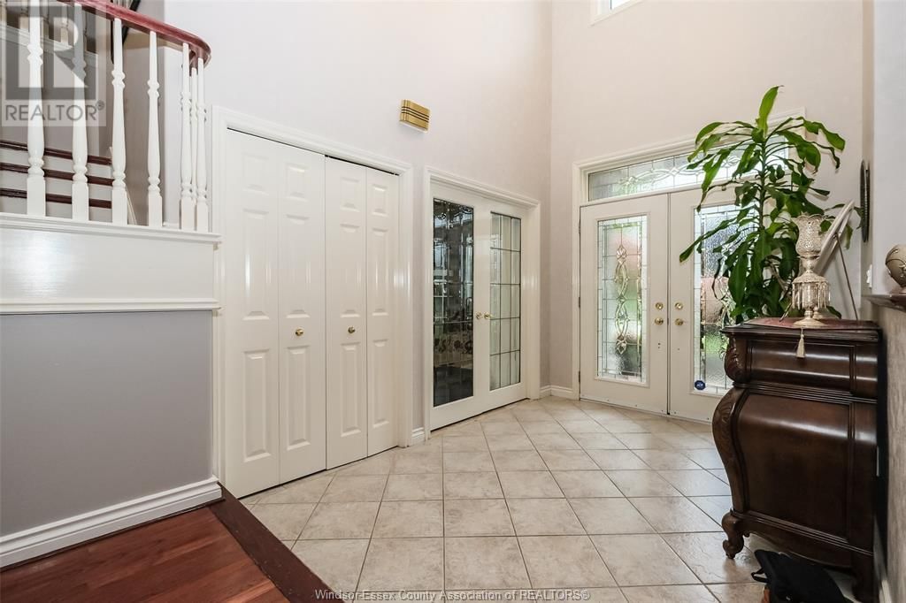 106 MARTIN DRIVE Image 7