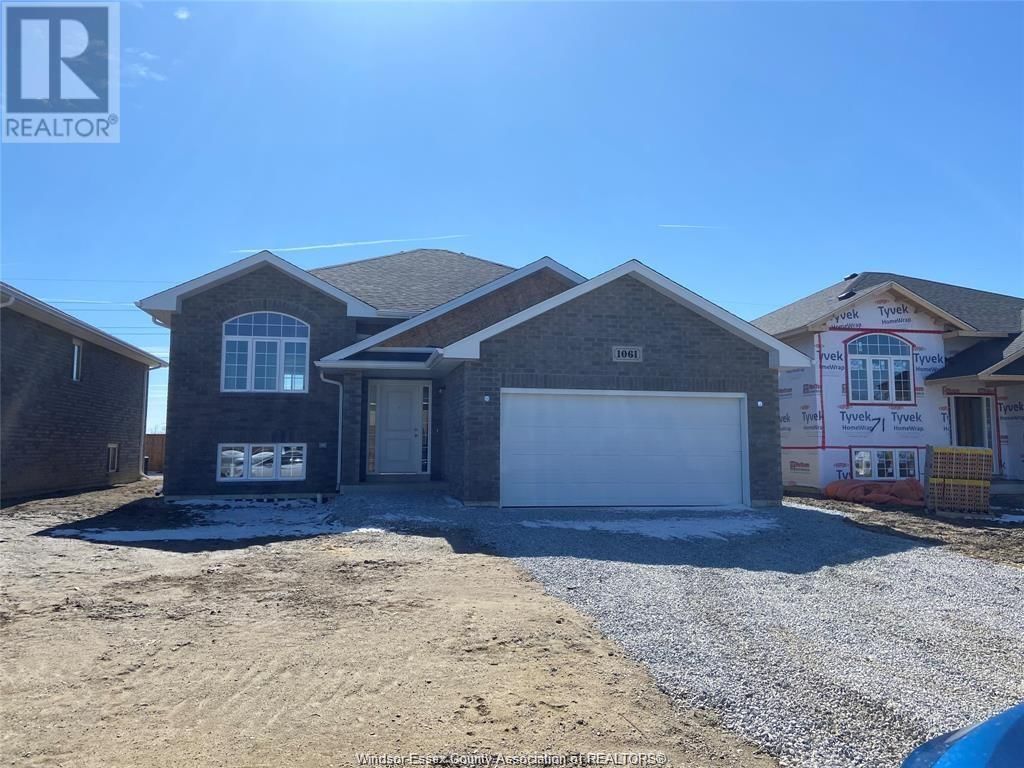 UPPER - 1061 ASPEN RIDGE CRESCENT Image 1
