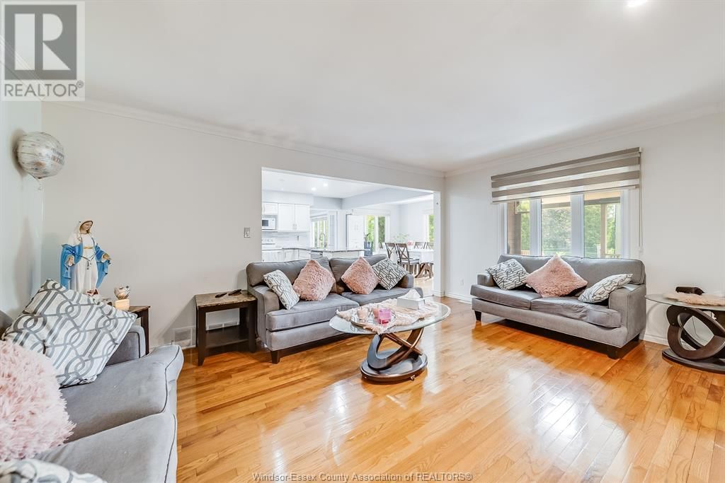 3169 CLEMENCEAU BOULEVARD Image 13