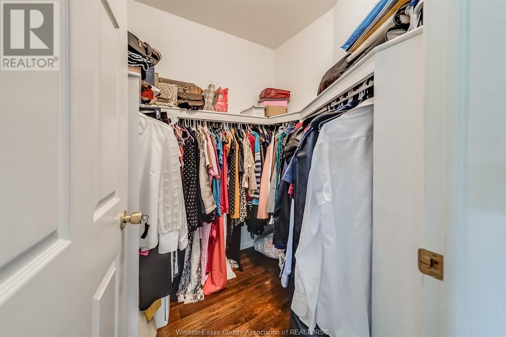 3169 CLEMENCEAU BOULEVARD Image 22