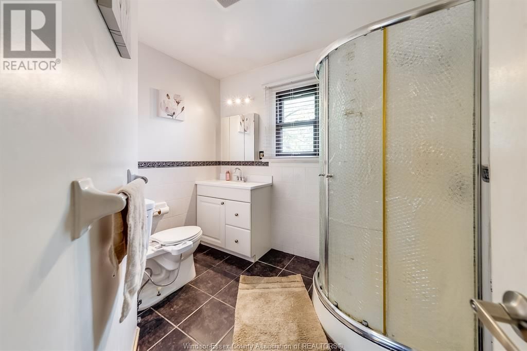 3169 CLEMENCEAU BOULEVARD Image 23