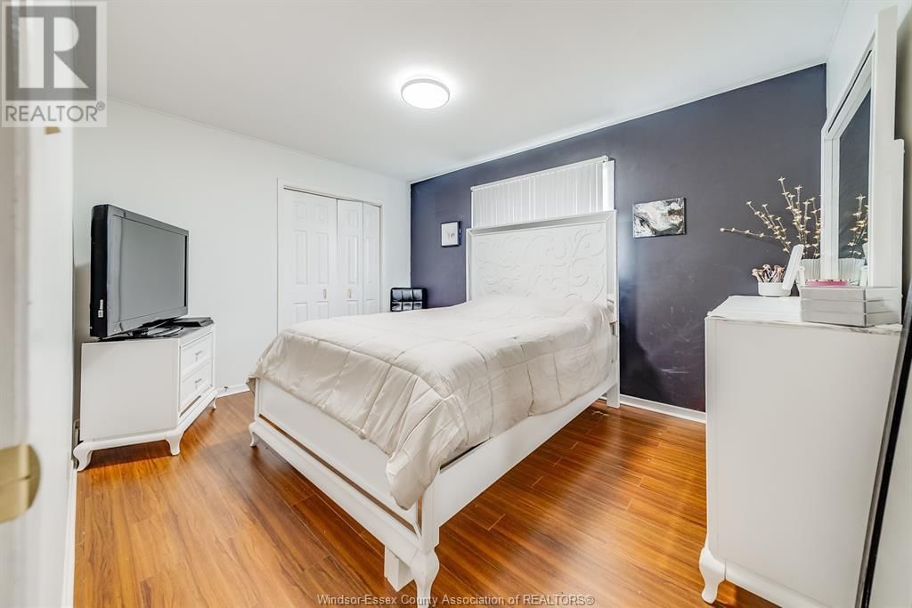3169 CLEMENCEAU BOULEVARD Image 25
