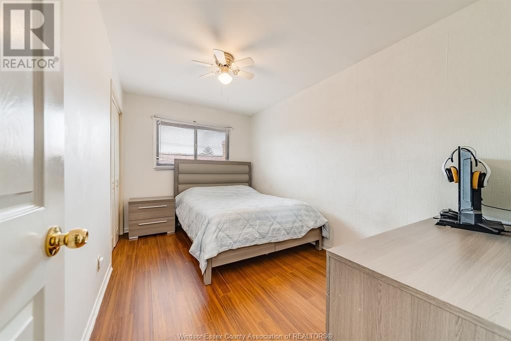 3169 CLEMENCEAU BOULEVARD Image 27