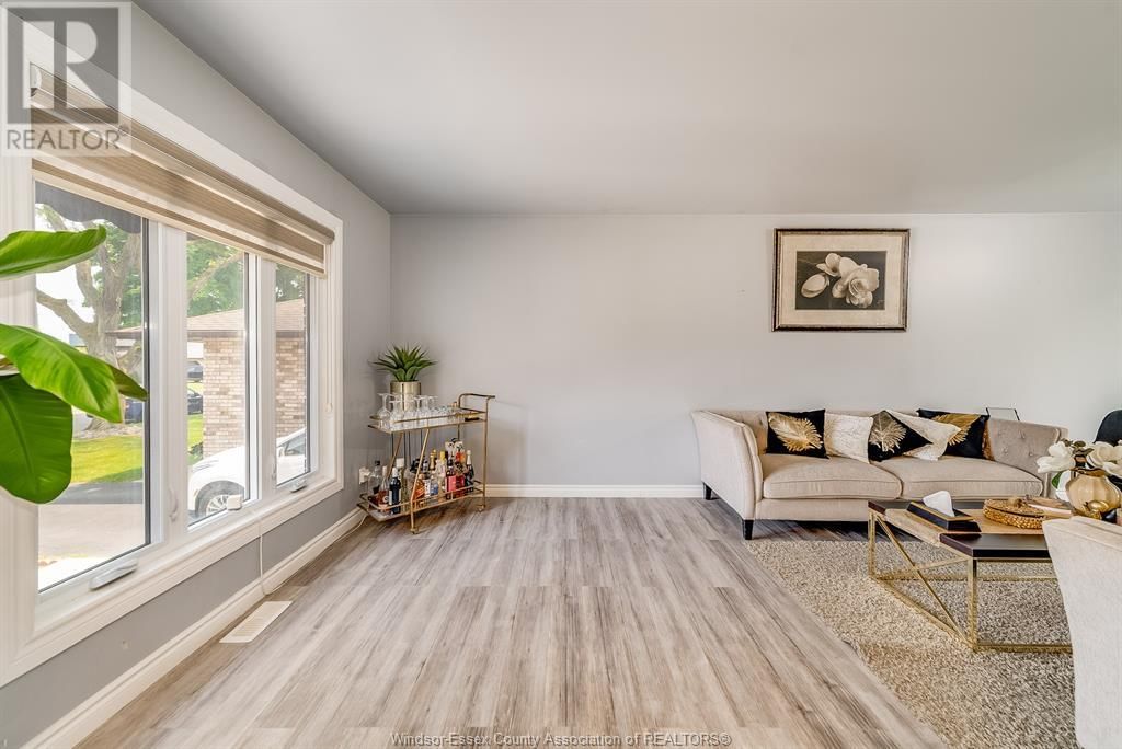 3169 CLEMENCEAU BOULEVARD Image 4