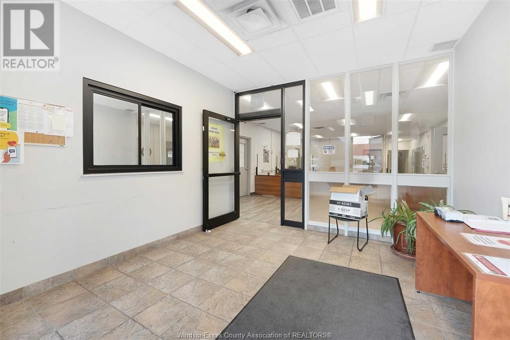 1225 MCDOUGALL Image 10
