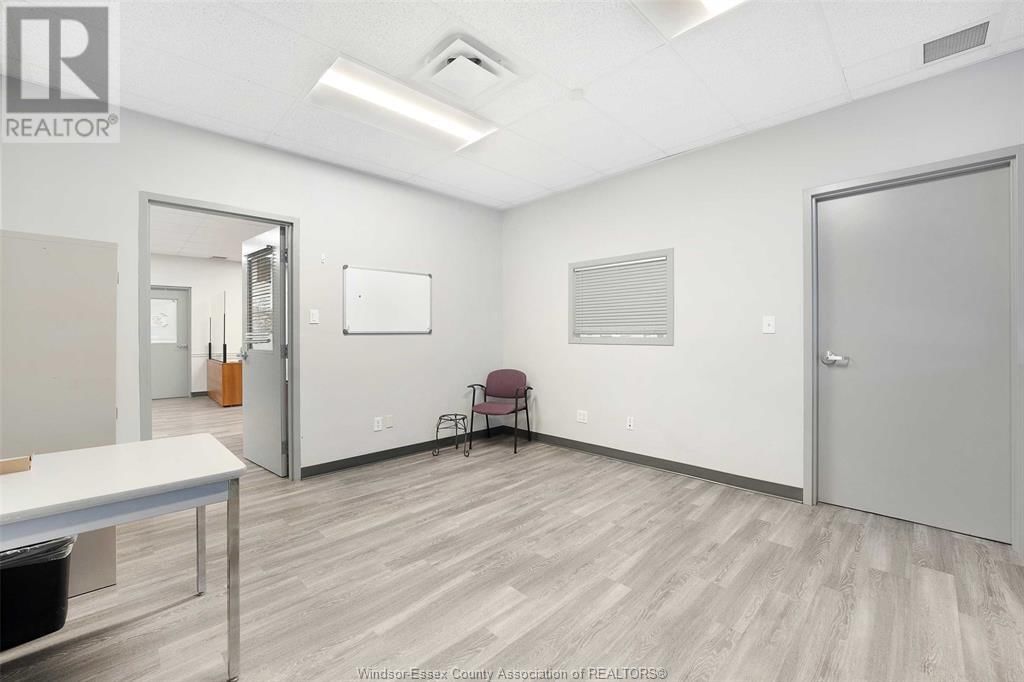 1225 MCDOUGALL Image 17