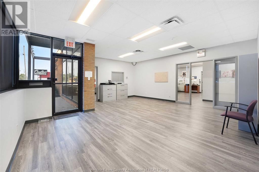 1225 MCDOUGALL Image 19