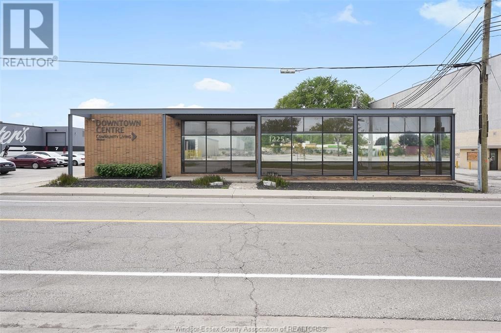 1225 MCDOUGALL Image 2