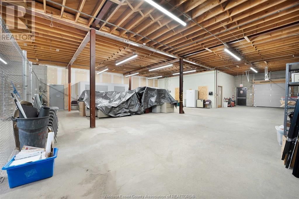 1225 MCDOUGALL Image 32