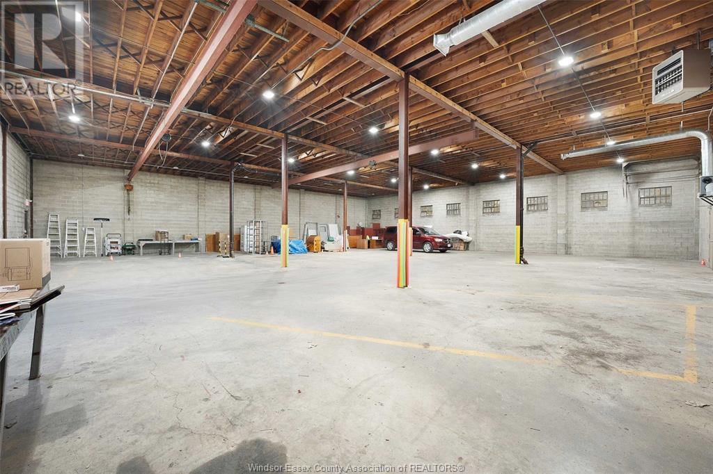 1225 MCDOUGALL Image 34