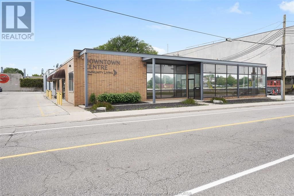 1225 MCDOUGALL Image 4