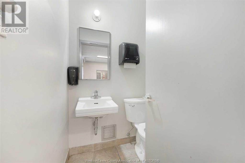 1225 MCDOUGALL Image 45