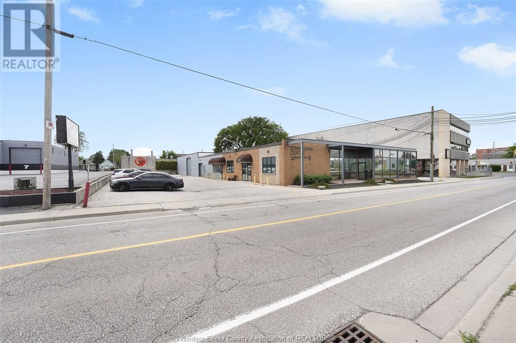 1225 MCDOUGALL Image 5