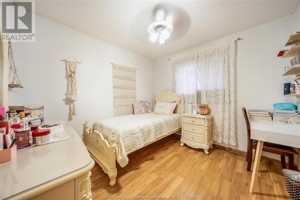 1063 BROOKVIEW Image 16