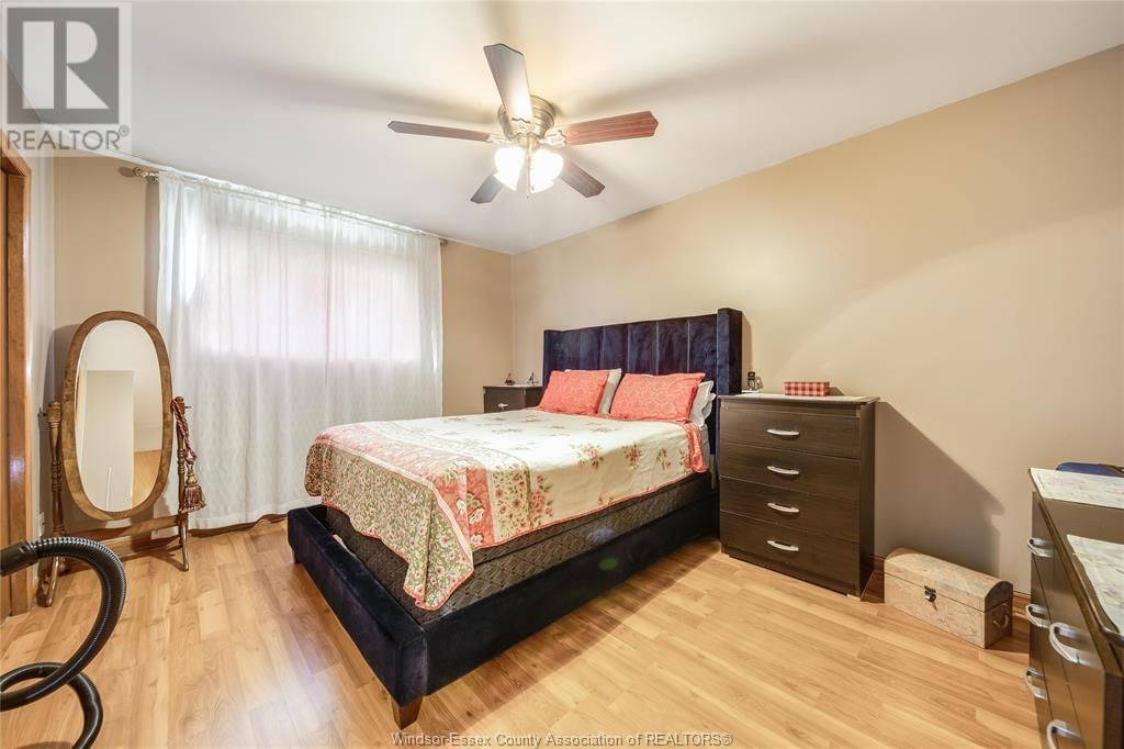 1063 BROOKVIEW Image 18