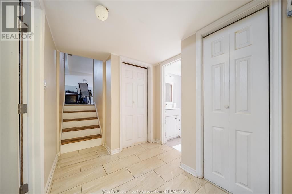 1063 BROOKVIEW Image 23