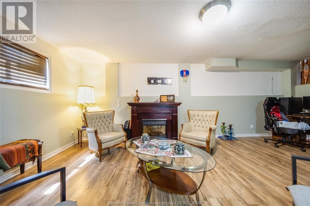 1063 BROOKVIEW Image 25