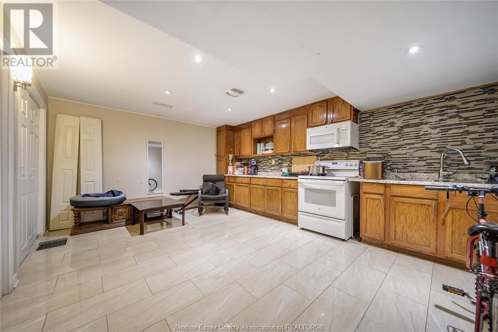 1063 BROOKVIEW Image 29