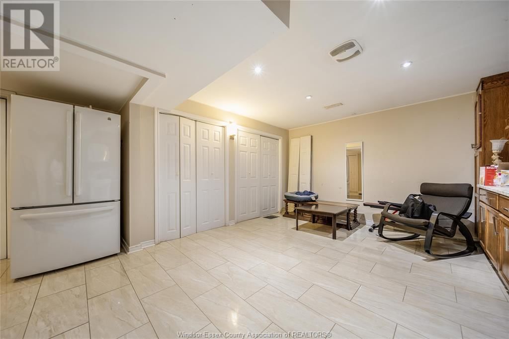 1063 BROOKVIEW Image 31