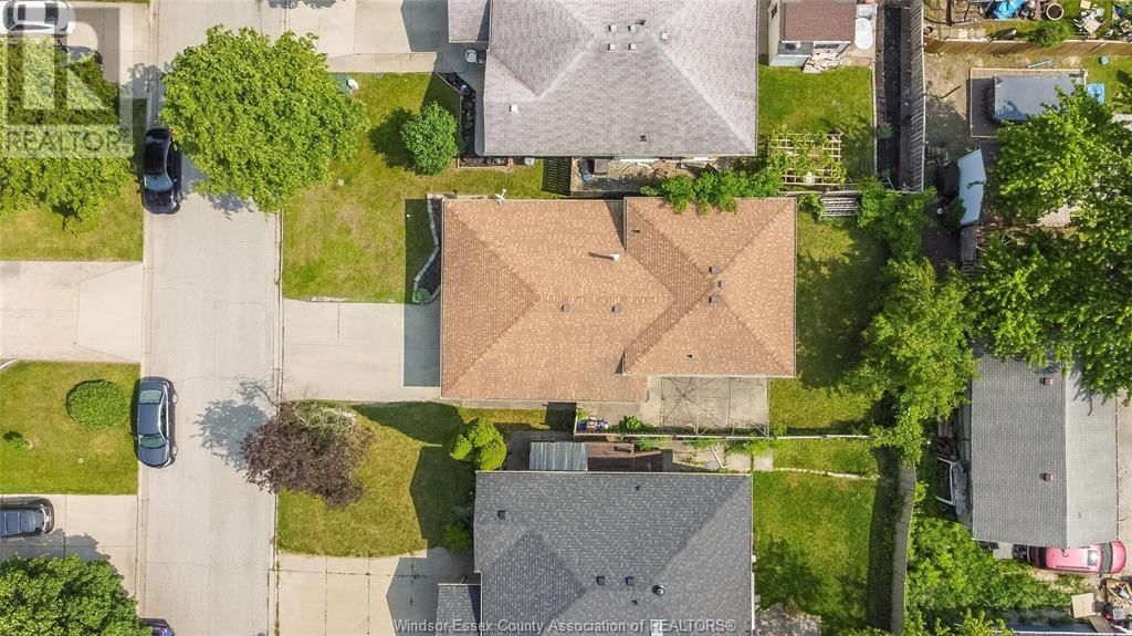 1063 BROOKVIEW Image 35