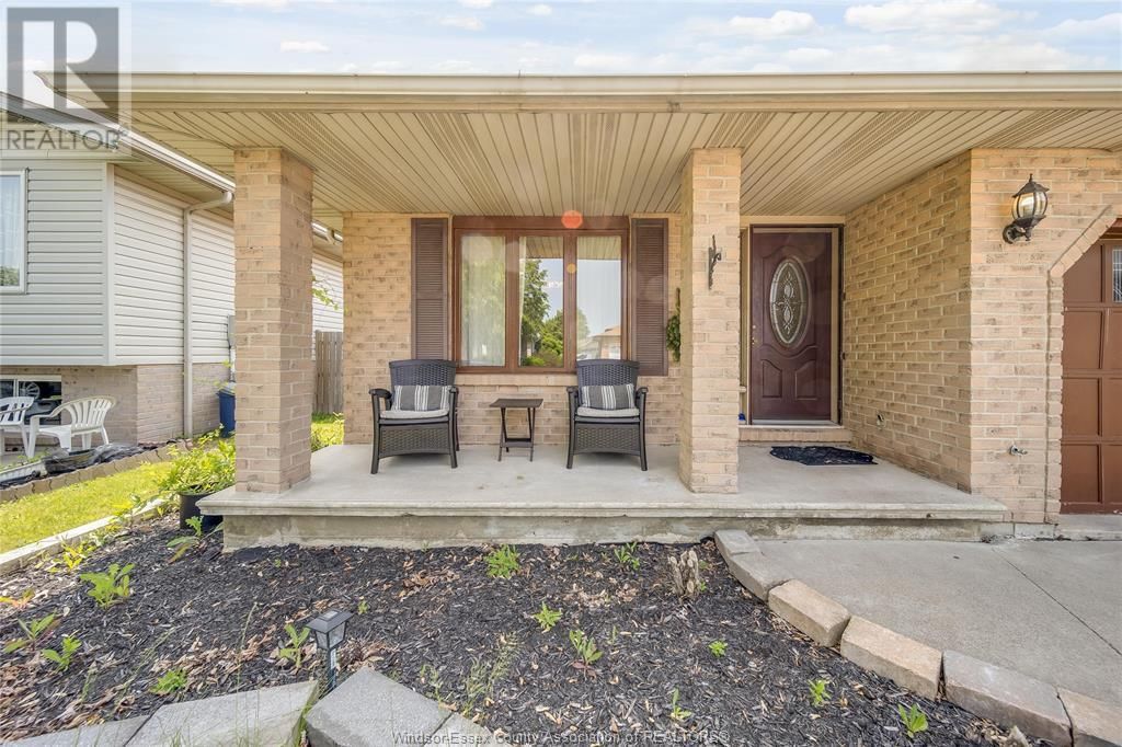 1063 BROOKVIEW Image 4