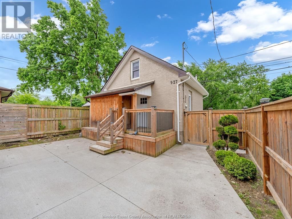 927 ELLROSE AVENUE Image 2