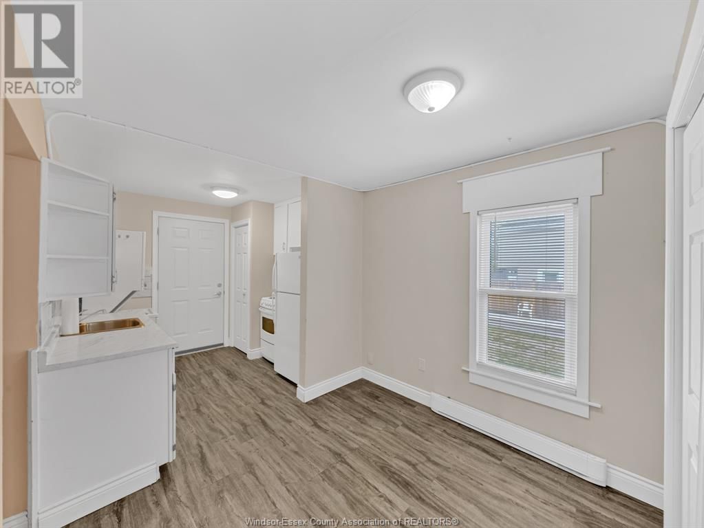 927 ELLROSE AVENUE Image 5