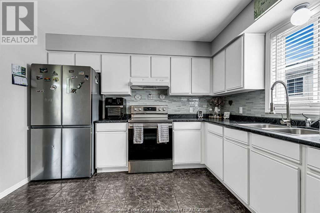 3858 ACORN COURT Image 12