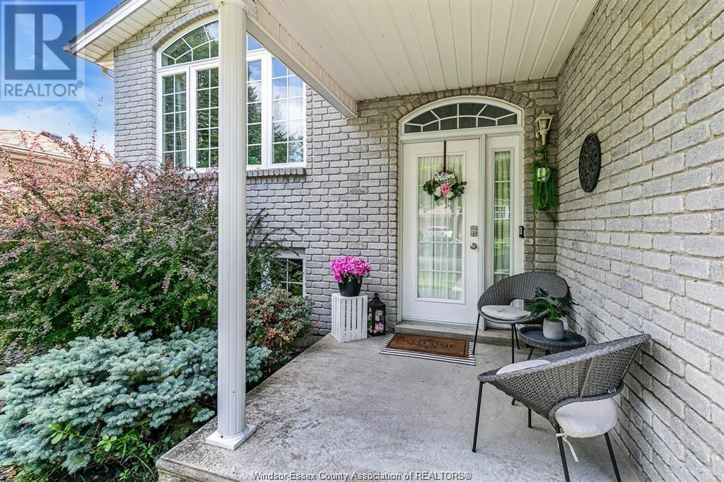 3858 ACORN COURT Image 4