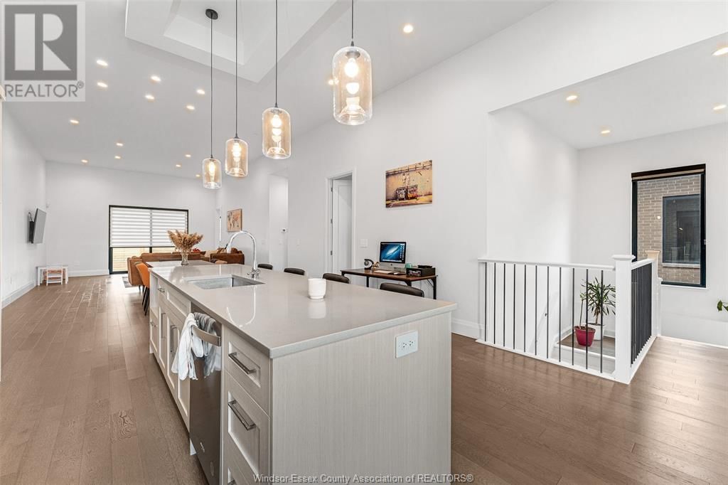 658 LILY MAC BOULEVARD Image 12