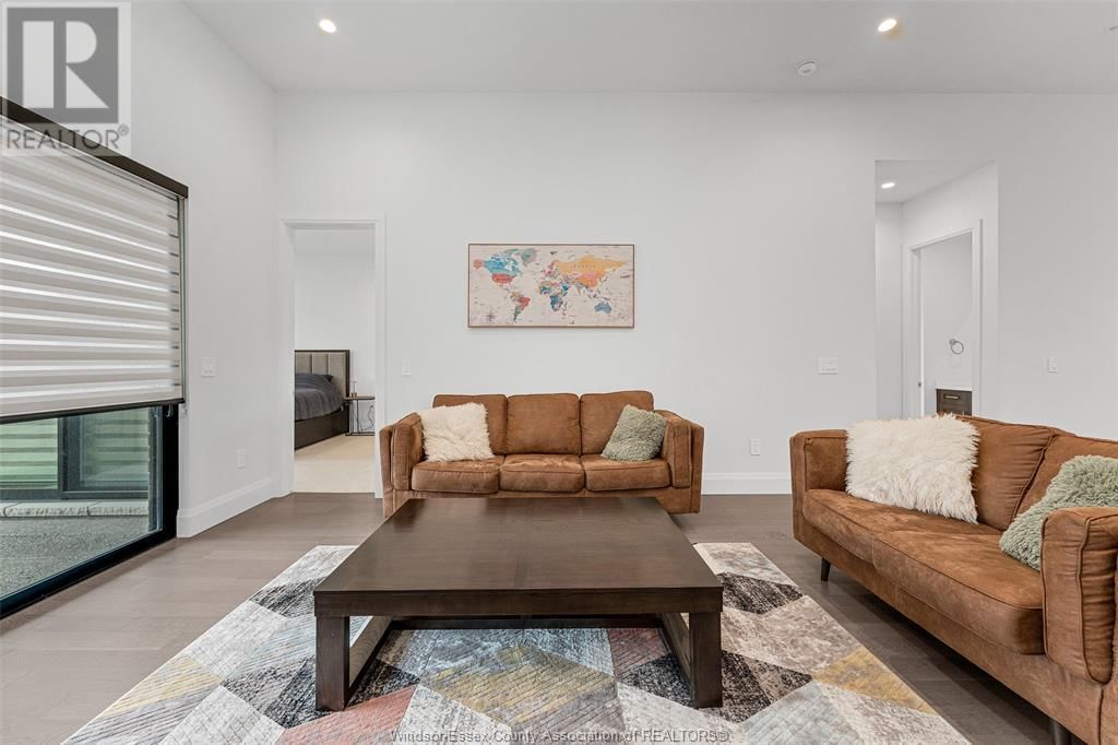 658 LILY MAC BOULEVARD Image 15
