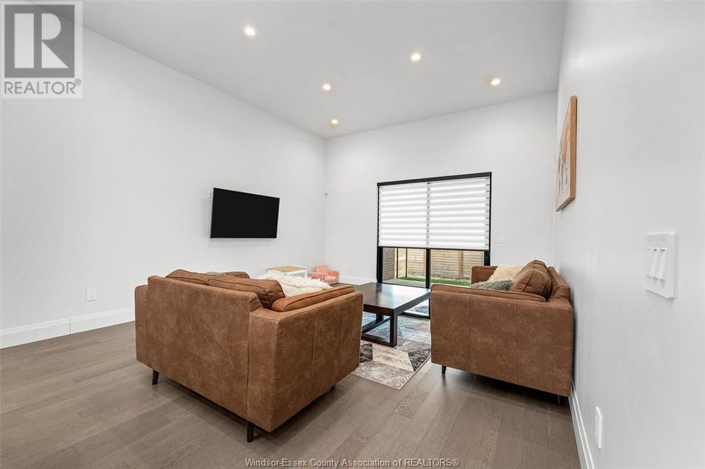 658 LILY MAC BOULEVARD Image 16