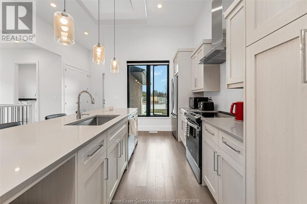 658 LILY MAC BOULEVARD Image 22