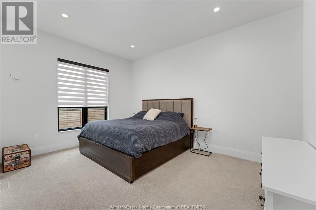 658 LILY MAC BOULEVARD Image 23