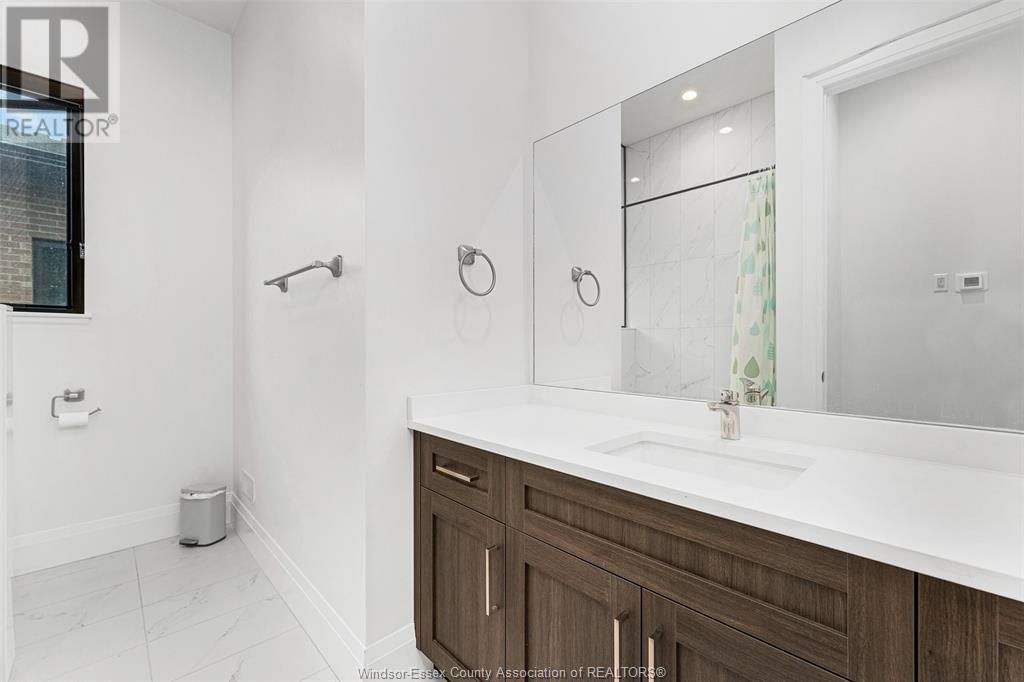 658 LILY MAC BOULEVARD Image 28