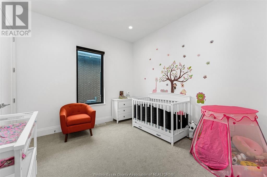 658 LILY MAC BOULEVARD Image 31