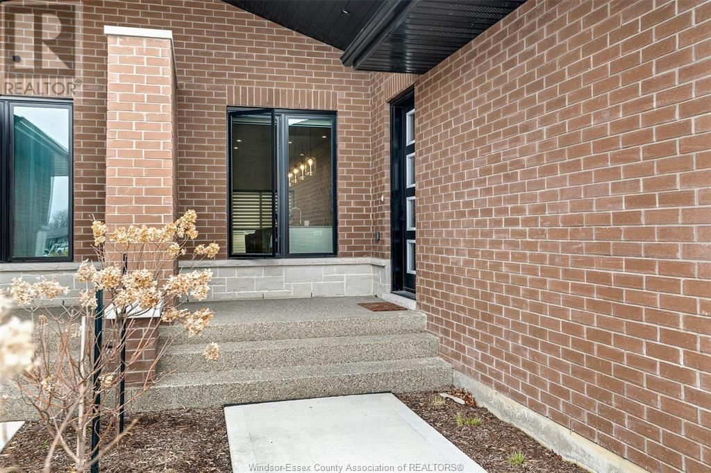 658 LILY MAC BOULEVARD Image 4