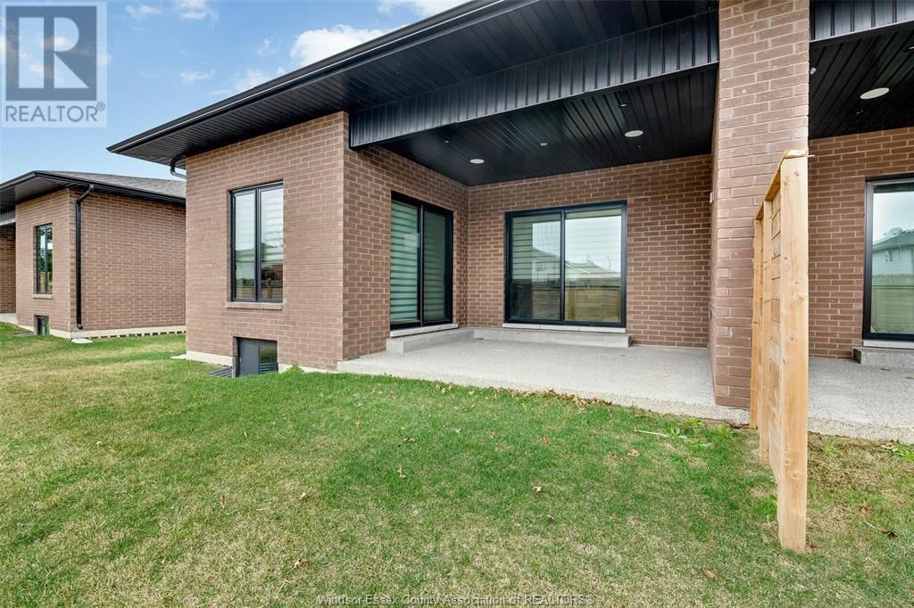 658 LILY MAC BOULEVARD Image 8