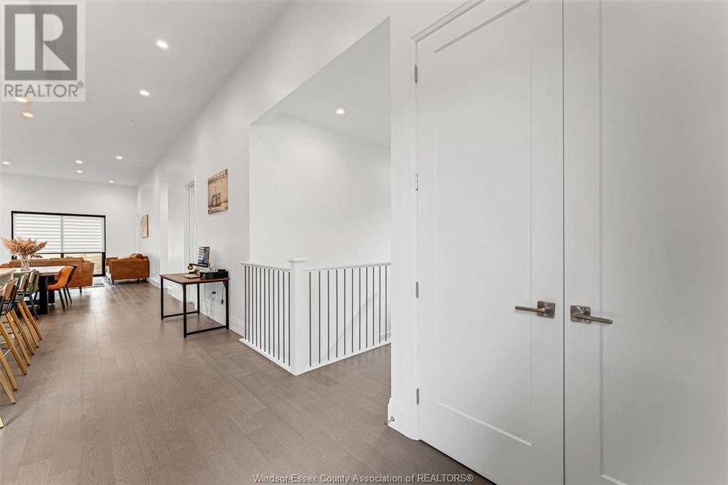 658 LILY MAC BOULEVARD Image 9