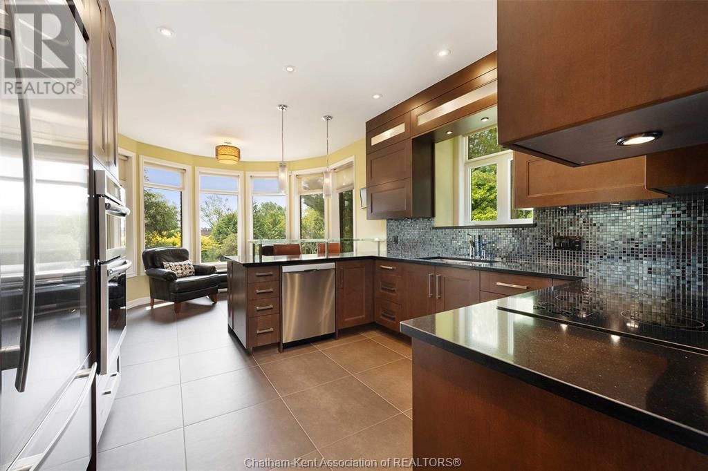 50 ST ANDREWS PLACE Image 17