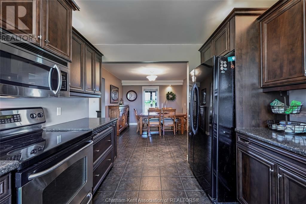 6233 EIGHTH LINE Image 10