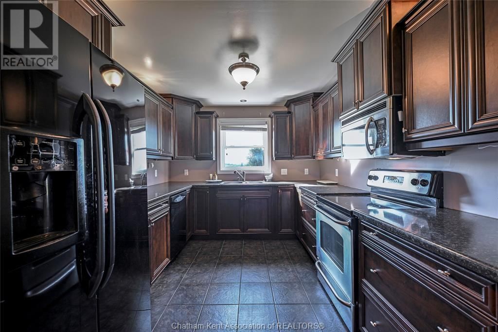 6233 EIGHTH LINE Image 11