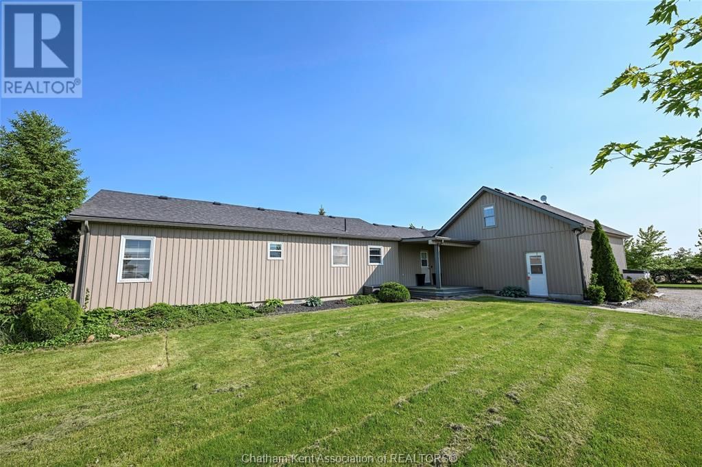 6233 EIGHTH LINE Image 32