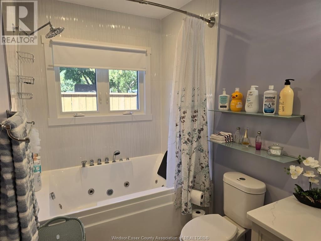 643 POINT PELEE DRIVE Image 16