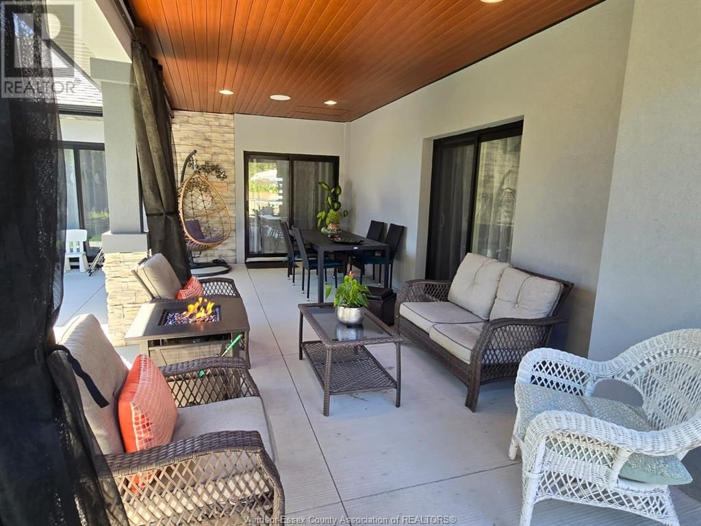 643 POINT PELEE DRIVE Image 24