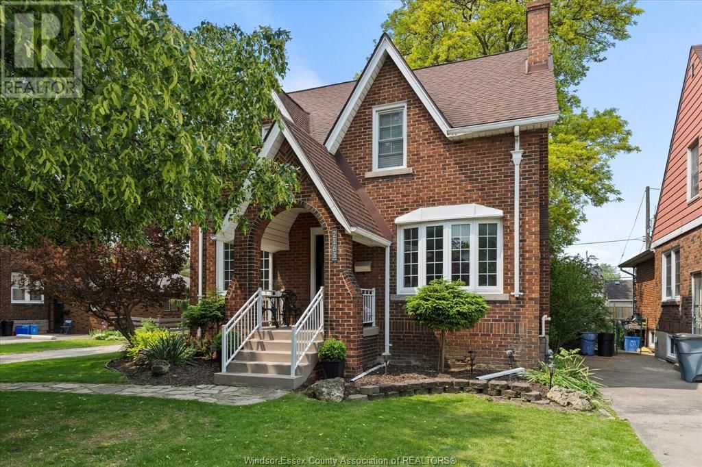 2163 GLADSTONE AVENUE Image 1