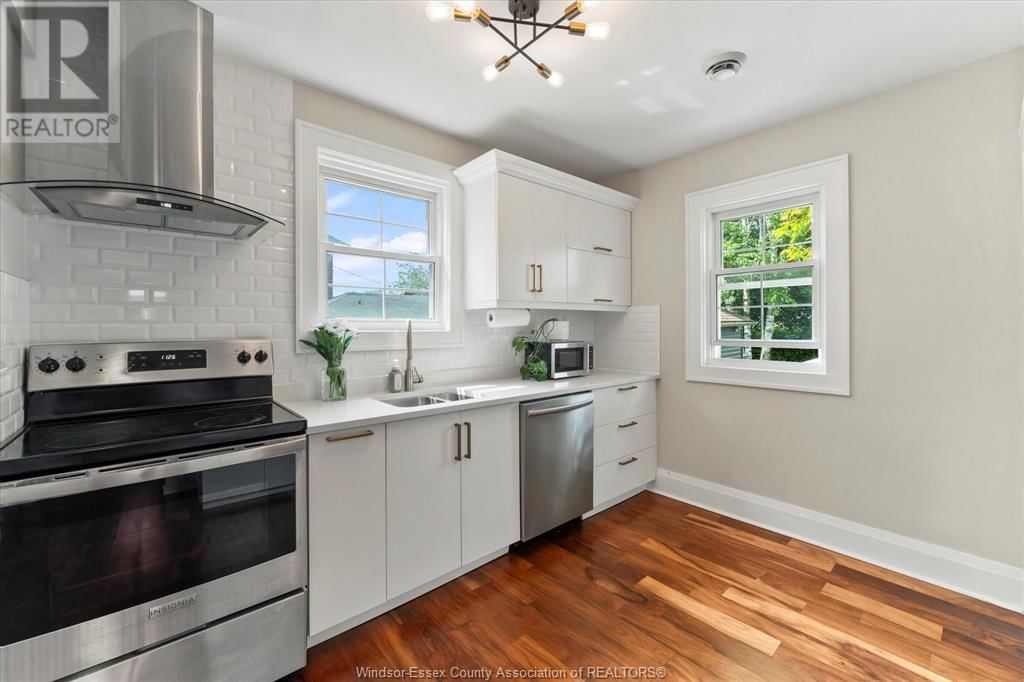 2163 GLADSTONE AVENUE Image 12