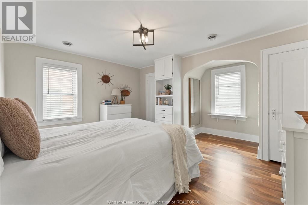 2163 GLADSTONE AVENUE Image 18