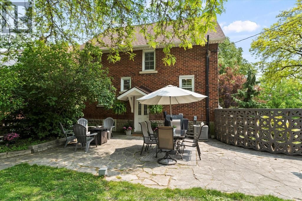 2163 GLADSTONE AVENUE Image 31