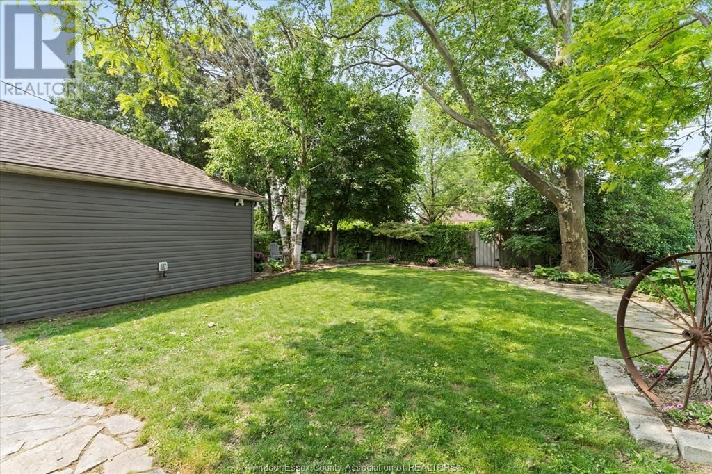 2163 GLADSTONE AVENUE Image 33